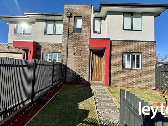 Townhouse for rent in Camerons Creek, Victoria