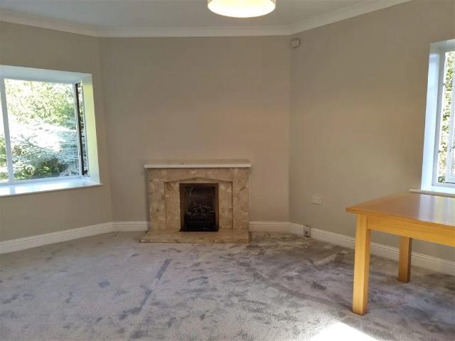 Apartment to rent in Stillorgan, Blackrock