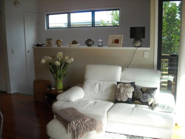Townhouse for rent in Newcastle, Newcastle-Maitland