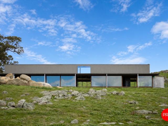 House for sale in Baynton East, Victoria