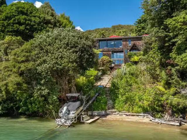 House for sale in Marlborough