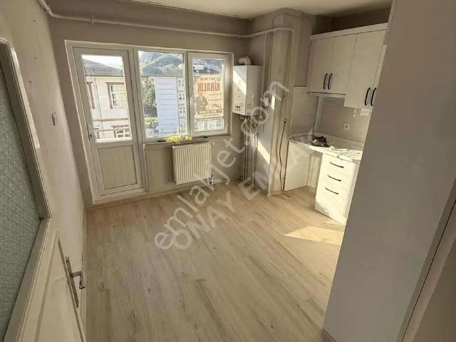 Ellibeşevler, Ellibeşevler Mahallesi içerisinde kiralık mülk