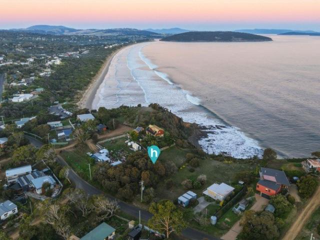 Land for sale in Dodges Ferry, Tasmania