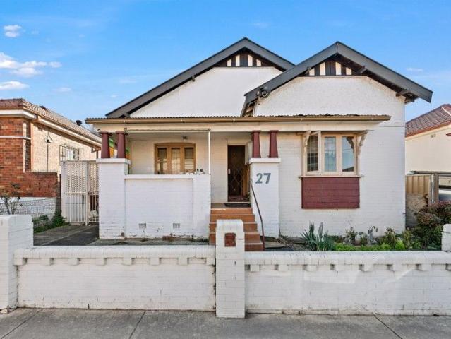 House for sale in Burwood