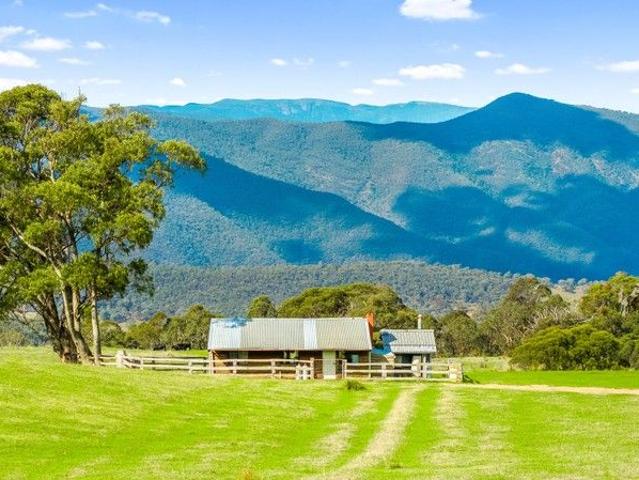 Cottage for sale in Mount Buller, Victoria