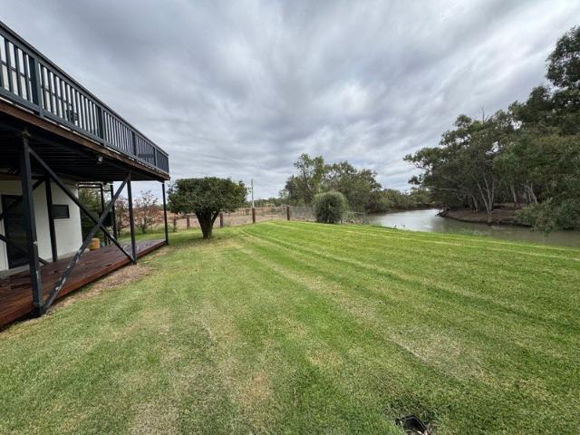 Cottage for sale in Hillston, New South Wales