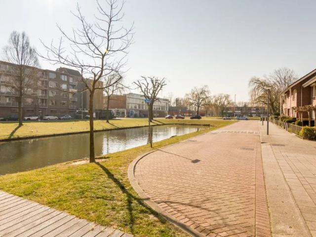 Appartement te huur in Zalmplaat, Hoogvliet