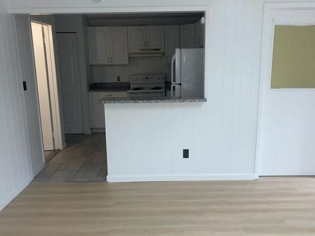 Apartment for rent in Joseph Campau Historic District, Hamtramck