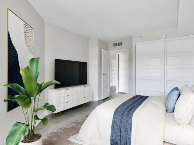 Apartment for rent in Somerset, Ottawa