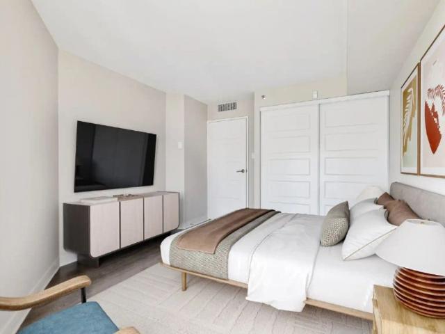 Apartment for rent in Somerset, Ottawa
