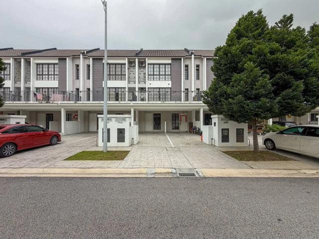 Townhouse for sale in Sepang, Tanjong Sepat