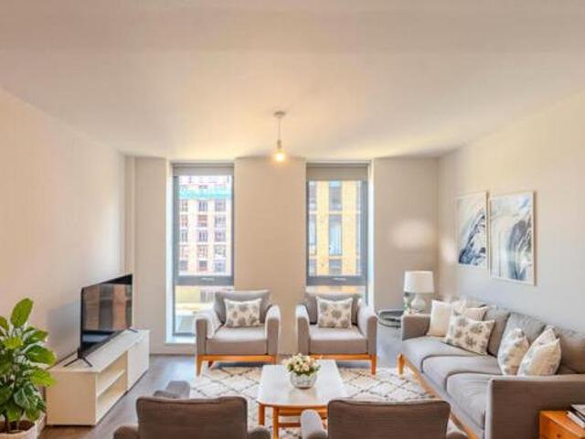 House for sale in Calderstones