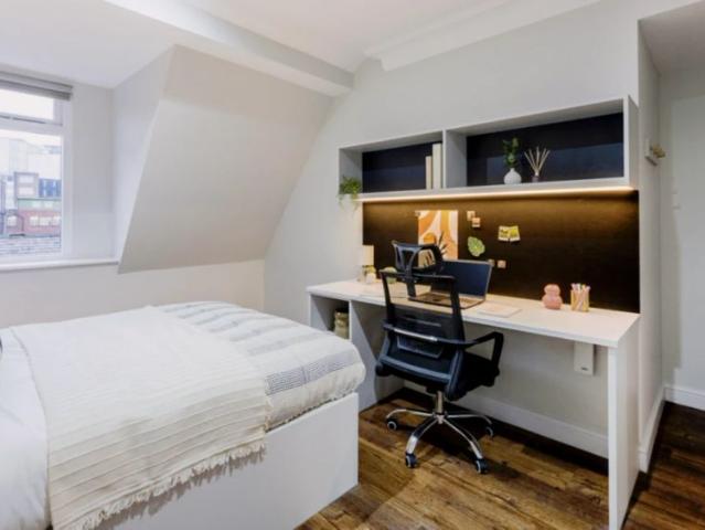 Apartment for rent in Woodhouse, West Yorkshire