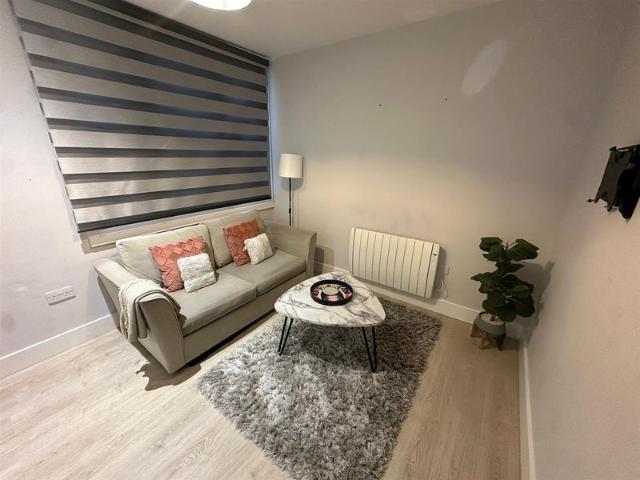 Apartment for rent in London Borough of Hillingdon, Greater London