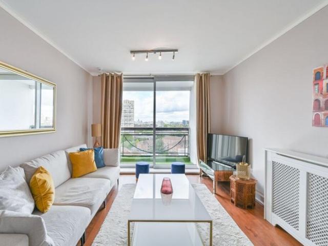Apartment for rent in Stockwell, Greater London