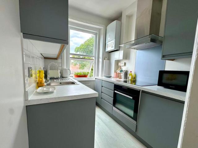 Apartment for rent in West Kensington, Greater London