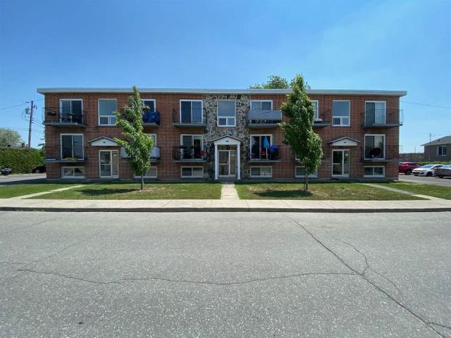 Apartment for rent in Granby, Estrie