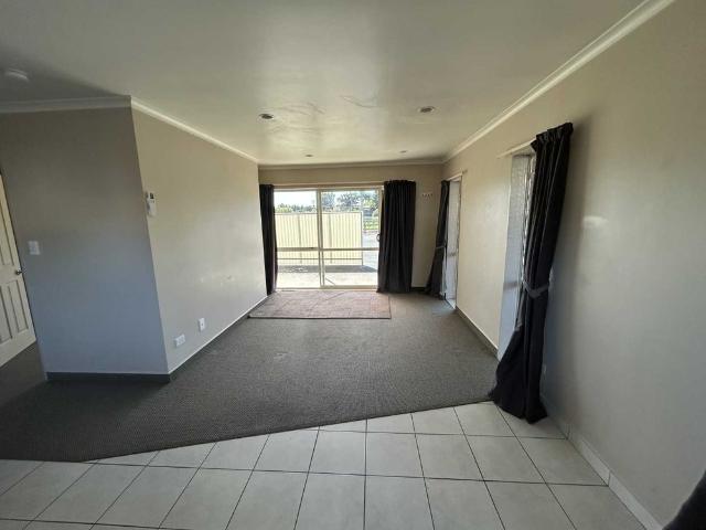 Apartment for rent in The Avenues, Tauranga