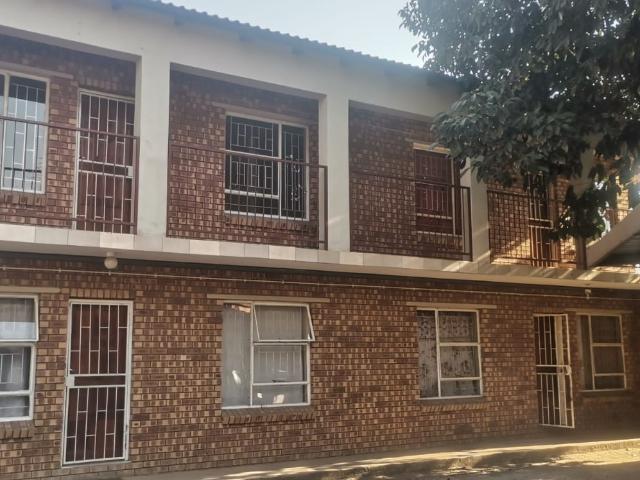 Apartment for rent in Rustenburg Oos Einde, Rustenburg Local Municipality