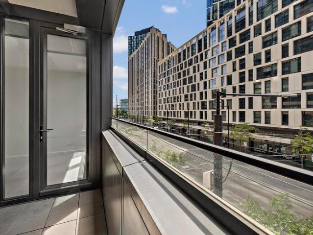 Apartment for rent in Victoria Harbour, Melbourne