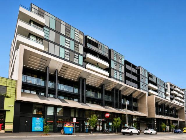 Apartment for rent in Carlton & United Beverages Brewery, Melbourne