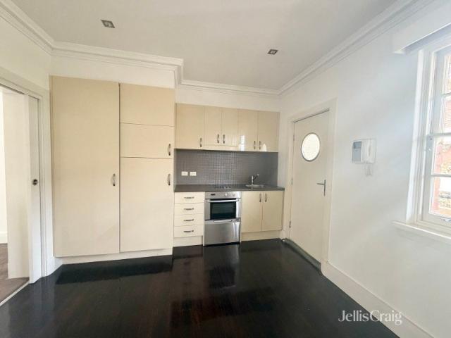 Apartment for rent in Jolimont, Melbourne