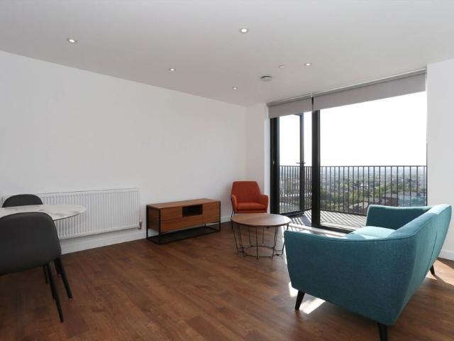 Apartment for rent in London Borough of Ealing, Park Royal