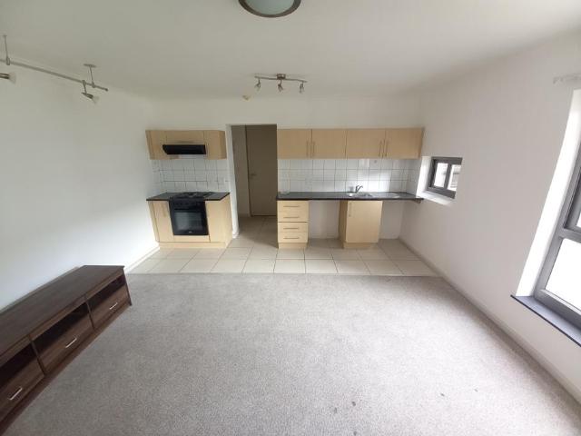 Apartment for rent in Claremont, Cape Town
