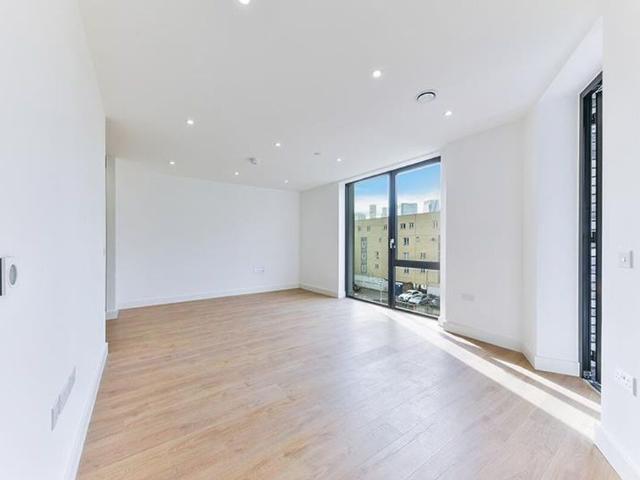 Apartment for rent in Aberfeldy Village, Blackwall