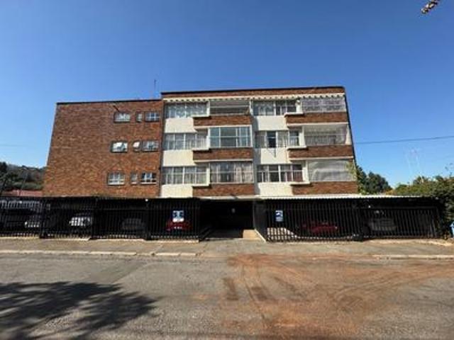 Apartment for sale in Vosloorus, Gauteng