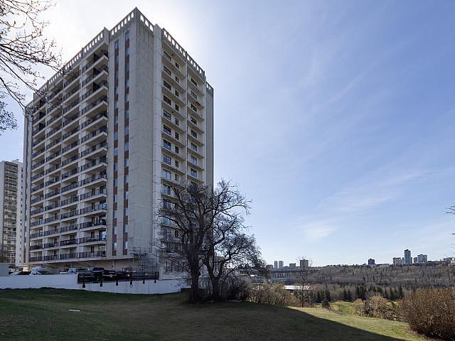 Condo for sale in Wedgewood, Alberta