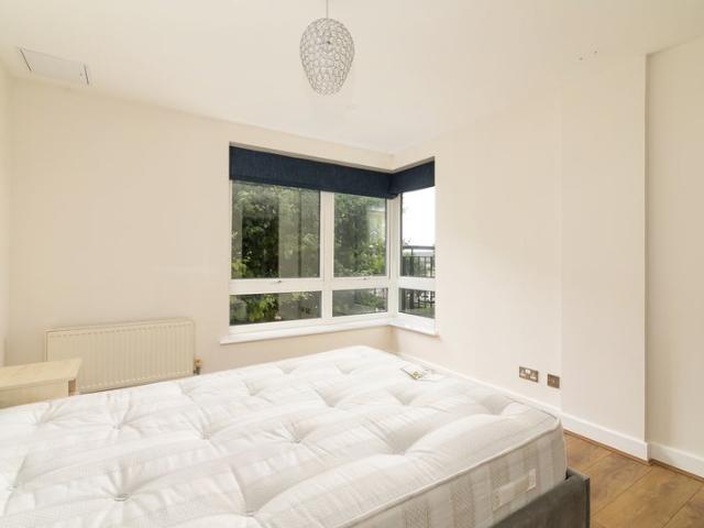 Apartment for rent in Virginia Quay, Blackwall