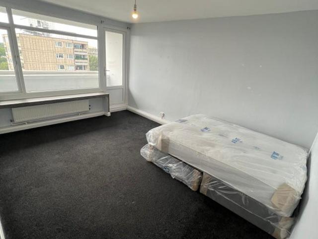 Apartment for rent in Roehampton, Greater London
