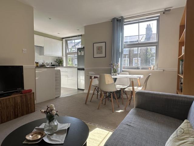 Apartment for rent in South Hackney, Greater London