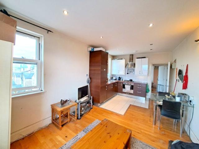 Apartment for rent in Wimbledon Park, Greater London