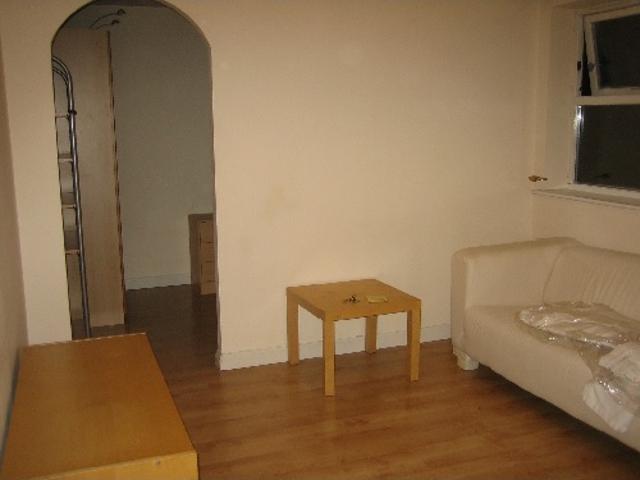 Apartment for rent in Furzedown, Greater London