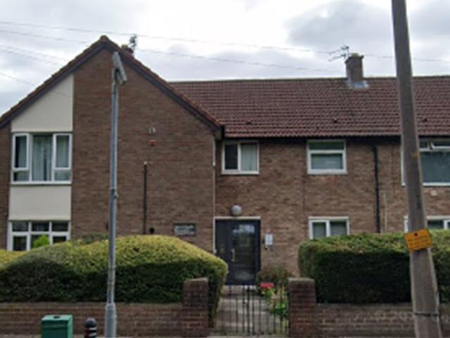Flat for rent in Calderstones