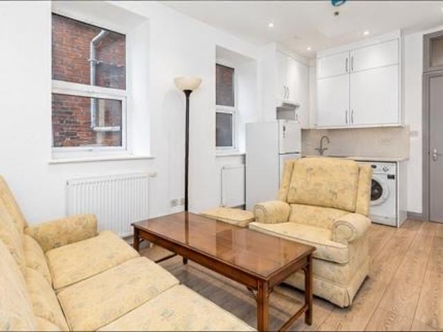 Apartment for rent in Duckett's Green, Greater London