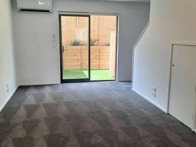 Apartment for rent in Heathcote, Canterbury