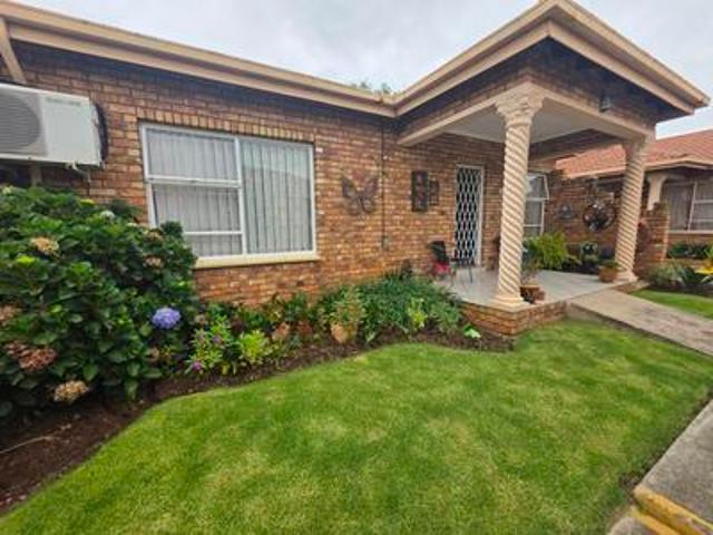 Townhouse for sale in Ekurhuleni, Gauteng