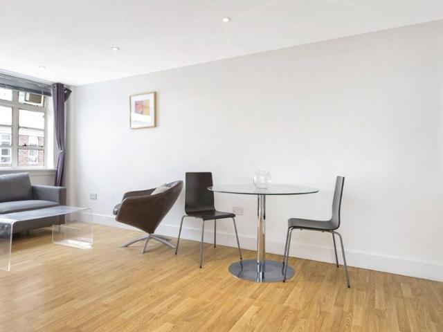House for rent in Chelsea, Greater London
