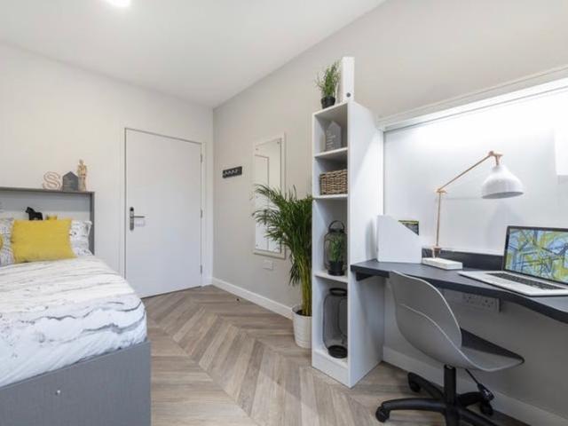 Apartment for rent in Lansdowne, Bournemouth