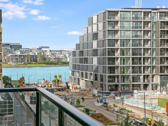 Apartment for rent in Wentworth Point, Sydney