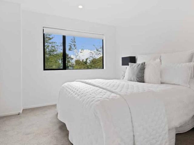 Townhouse for rent in Larchwood, Whau