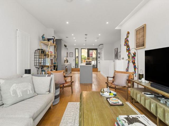 Apartment for rent in London Borough of Tower Hamlets, Greater London