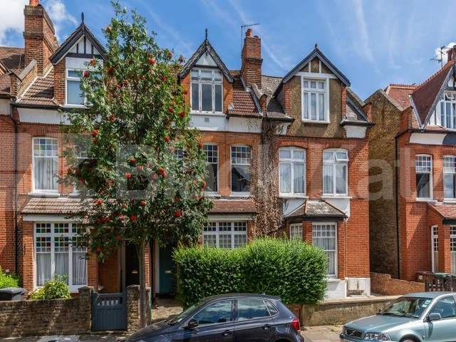 Apartment for rent in Stroud Green, Greater London
