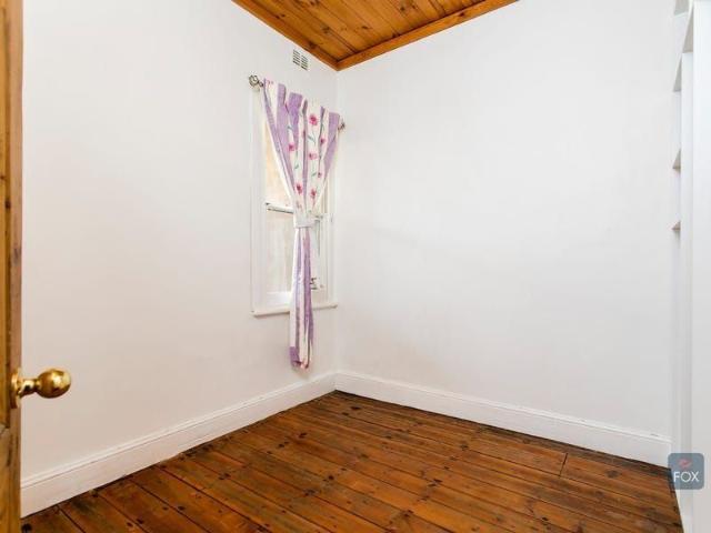 Apartment for rent in Adelaide