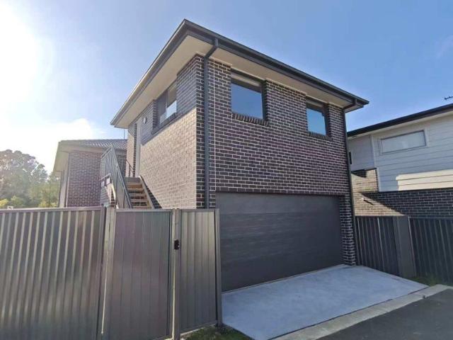 Granny Flat for rent in Bardia, Sydney