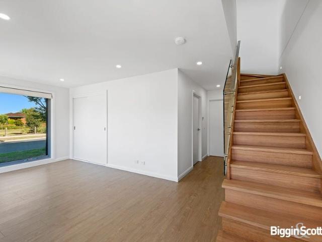 Townhouse for rent in Camerons Creek, Victoria