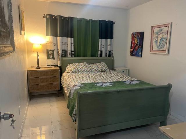 Room for rent in Hollywood, Broward County